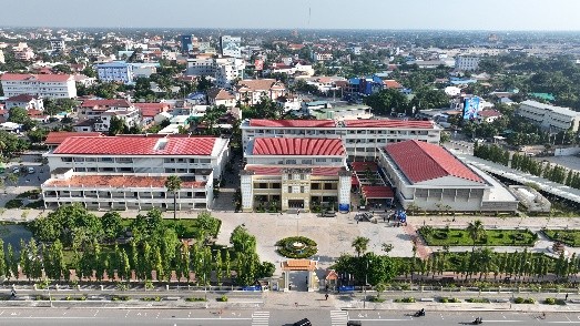 វិទ្យាស្ថានគរុកោសល្យបាត់ដំបង - ទីតាំង - 1