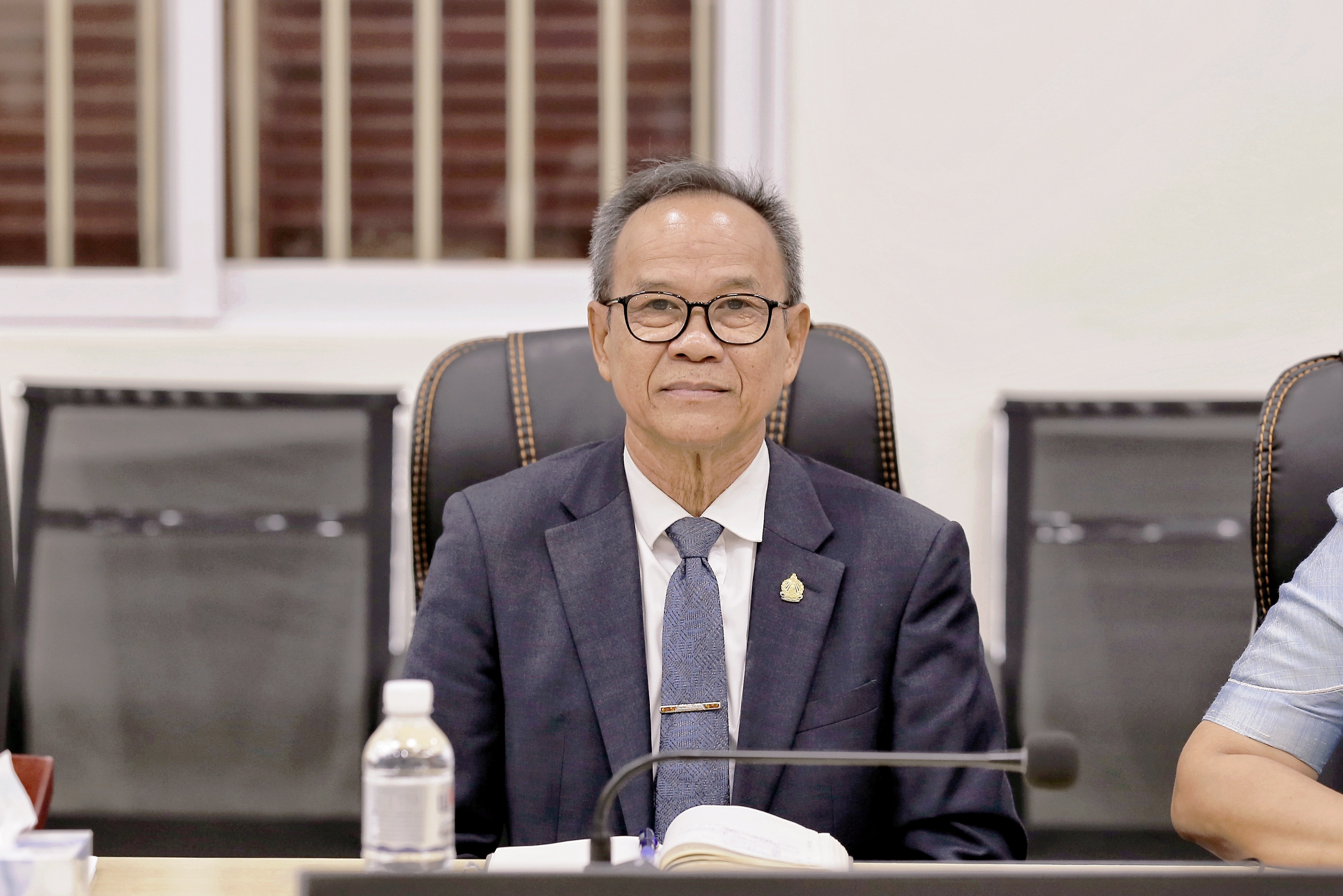ឯកឧត្តម ពឹង គិមឆេន 